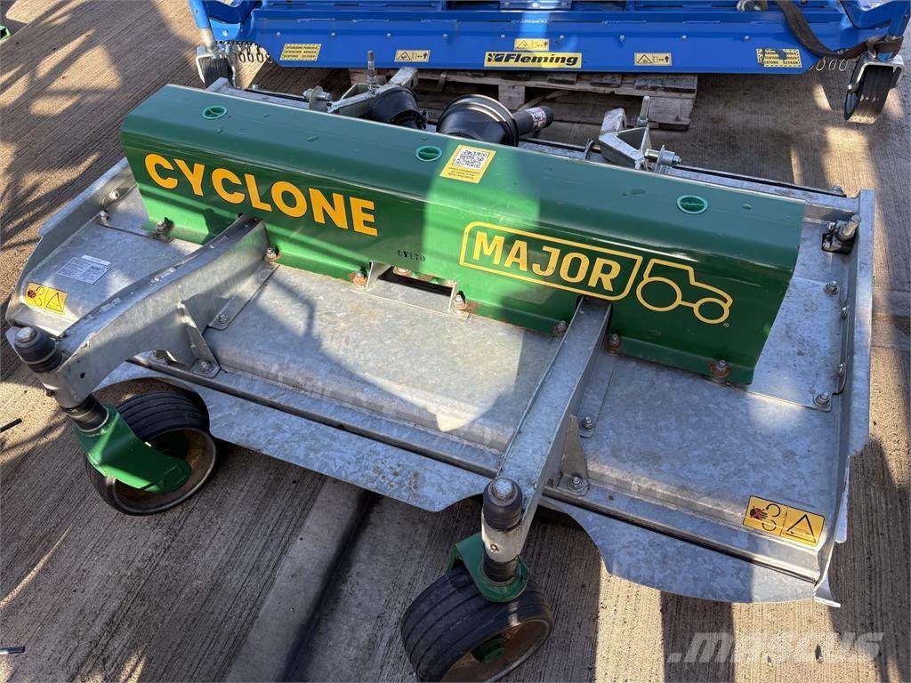 Major MJ35-170 Päältäajettavat ruohonleikkurit