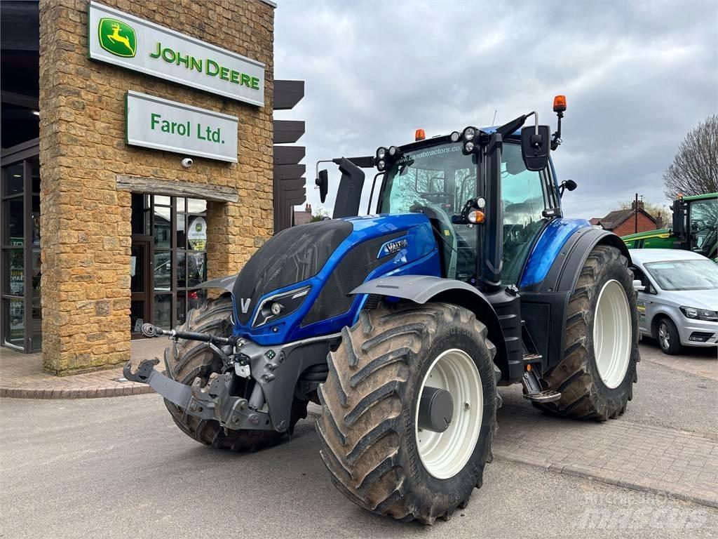 Valtra T234D Traktorit