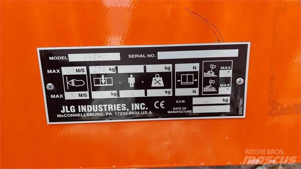 JLG 600AJ Kuukulkijat