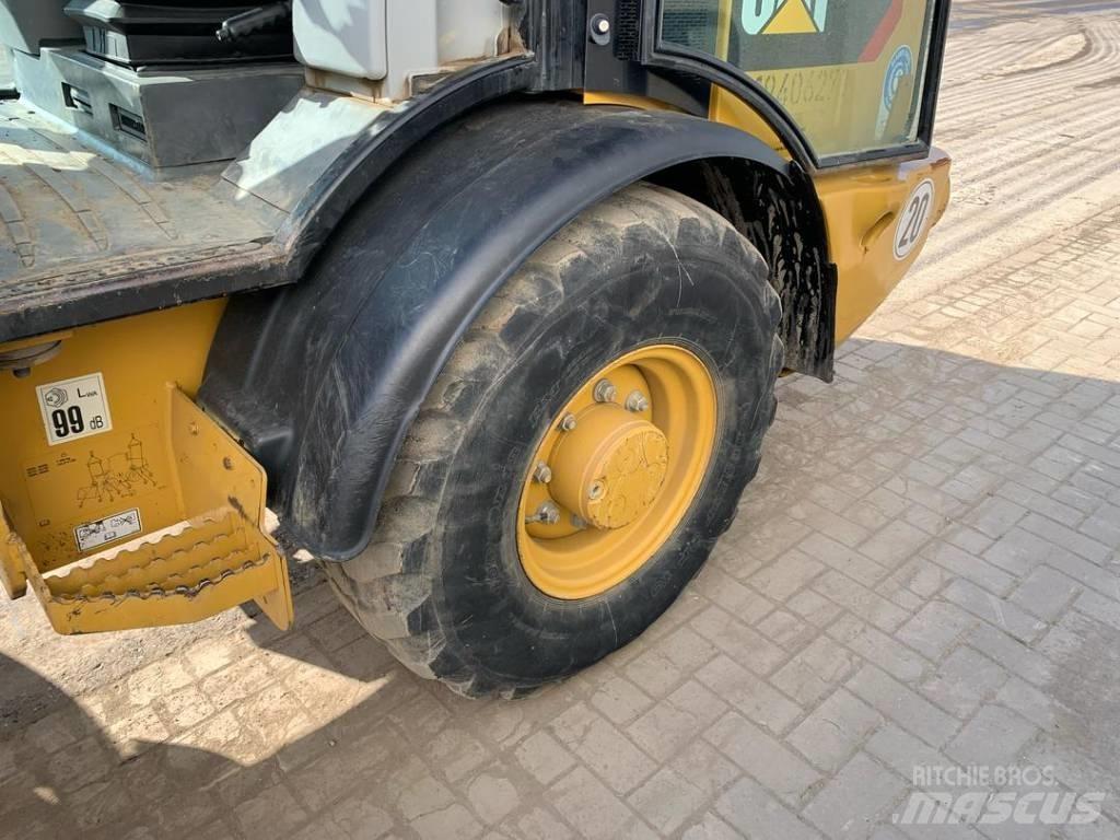 CAT 906 M Pyöräkuormaajat