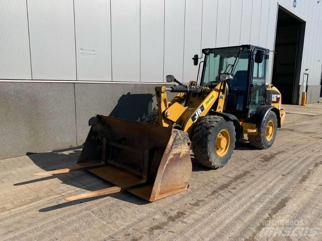 CAT 906 M Pyöräkuormaajat