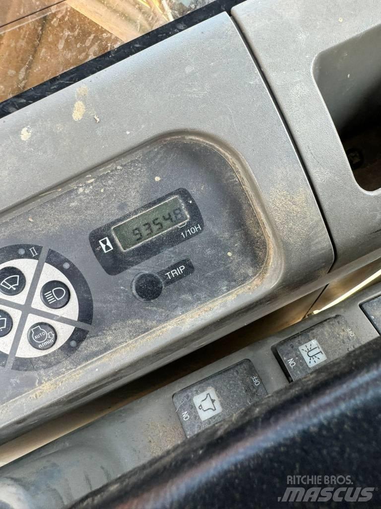 CASE CX 130 B Telakaivukoneet