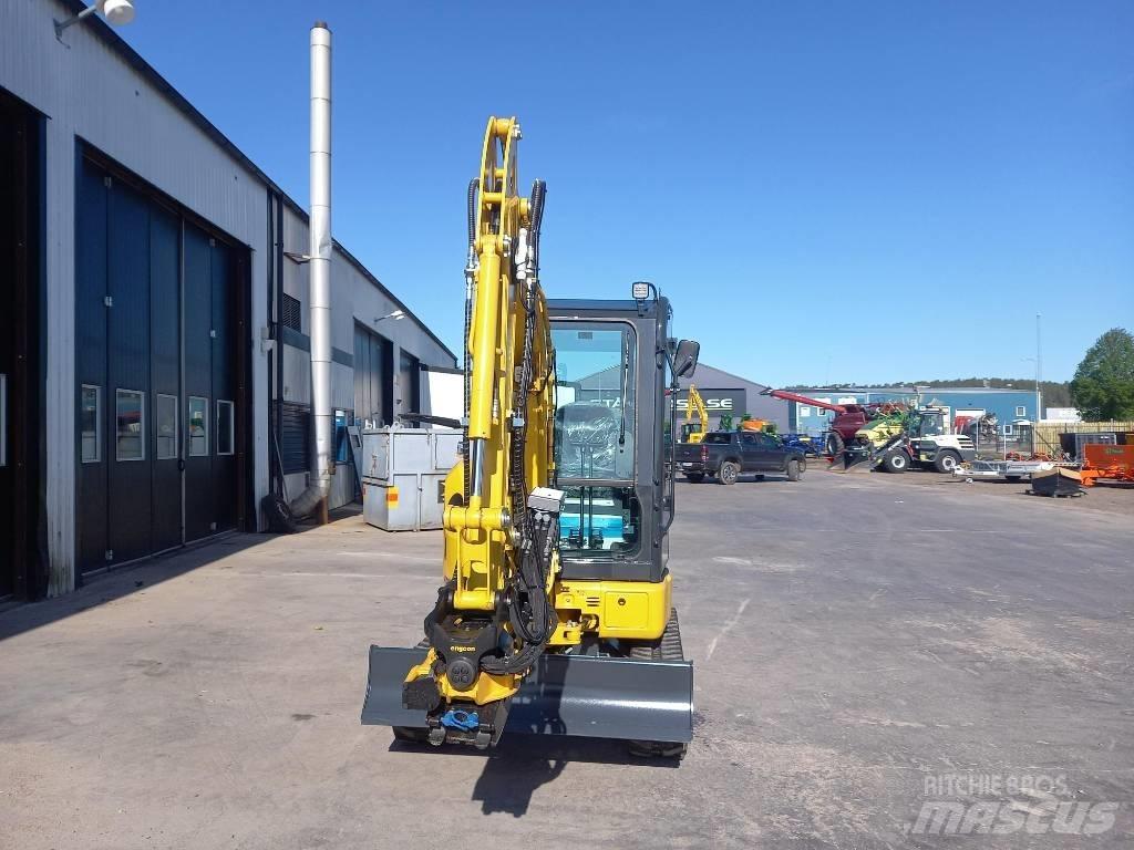 Komatsu PC26MR-5 Minikaivukoneet < 7t