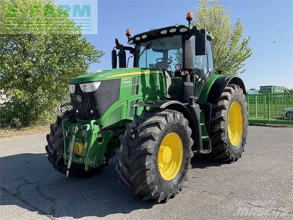 John Deere 6250 r Traktorit
