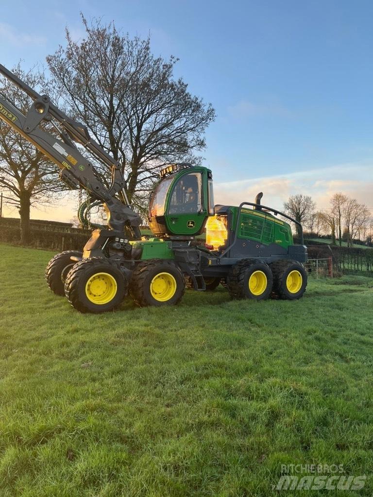 John Deere 1270G 8WD Harvesterit