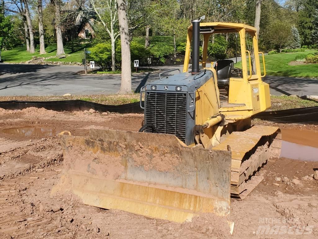 John Deere 700HLT Telaketjupuskutraktorit