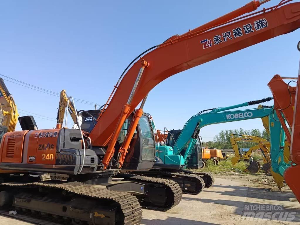Hitachi ZX 240 Telakaivukoneet