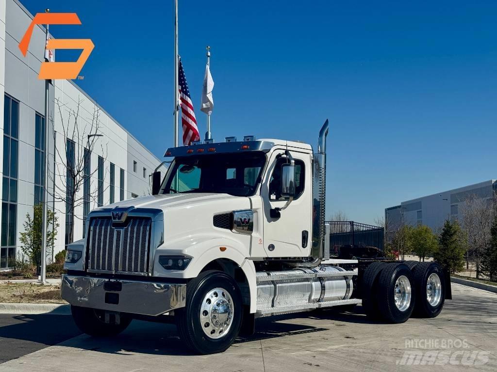 Western Star 49X Vetopöytäautot