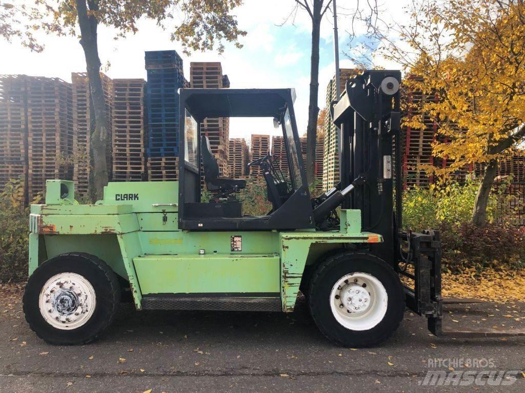 Clark DPL100 Dieseltrukit