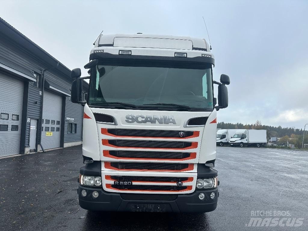 Scania R520 8x2/4 Vaihtolava-autot