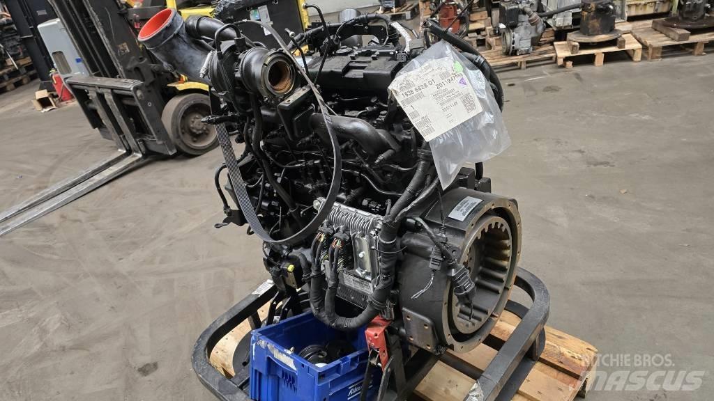 John Deere CD4045 Moottorit