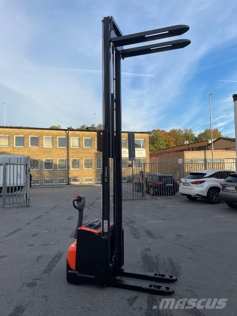 BT Staxio SWE120L Käyden ajettavat pinoamistrukit
