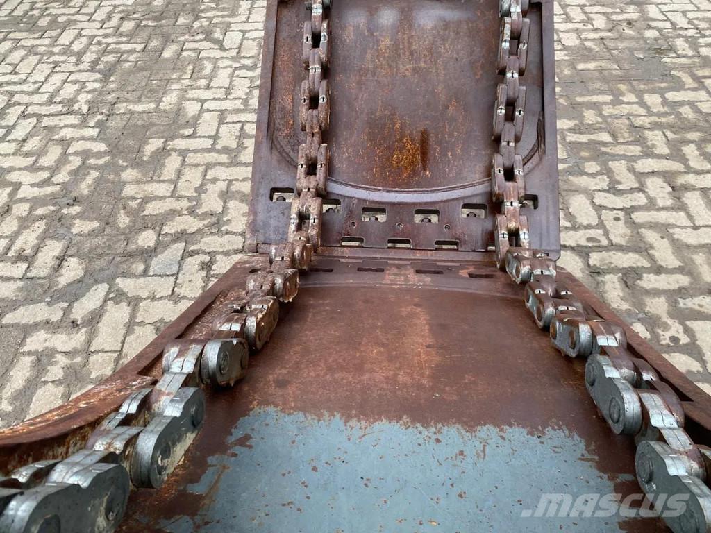 Liebherr GM020- 1 Kourat