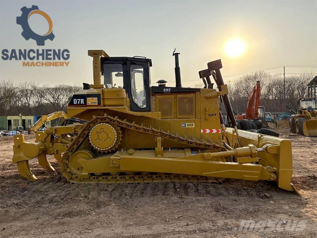 CAT D 7 R Telaketjupuskutraktorit
