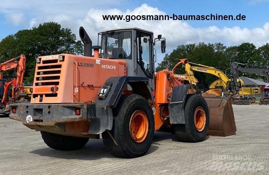 Hitachi LX 210 E Pyöräkuormaajat