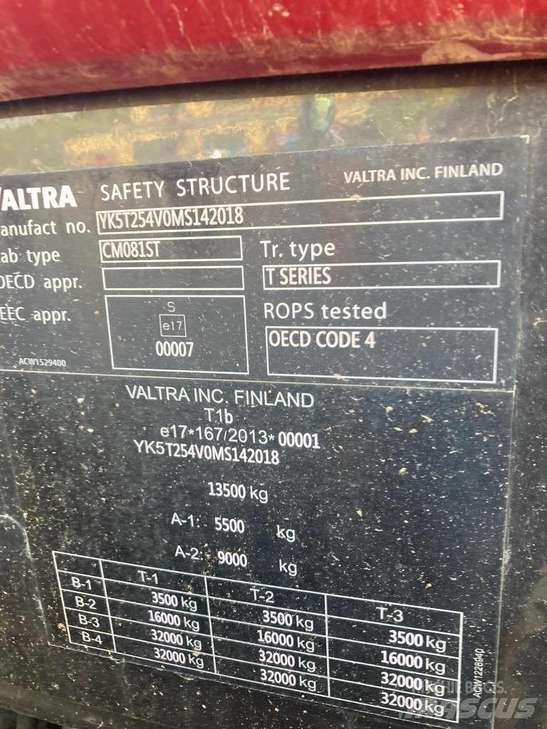 Valtra T 254 V Traktorit