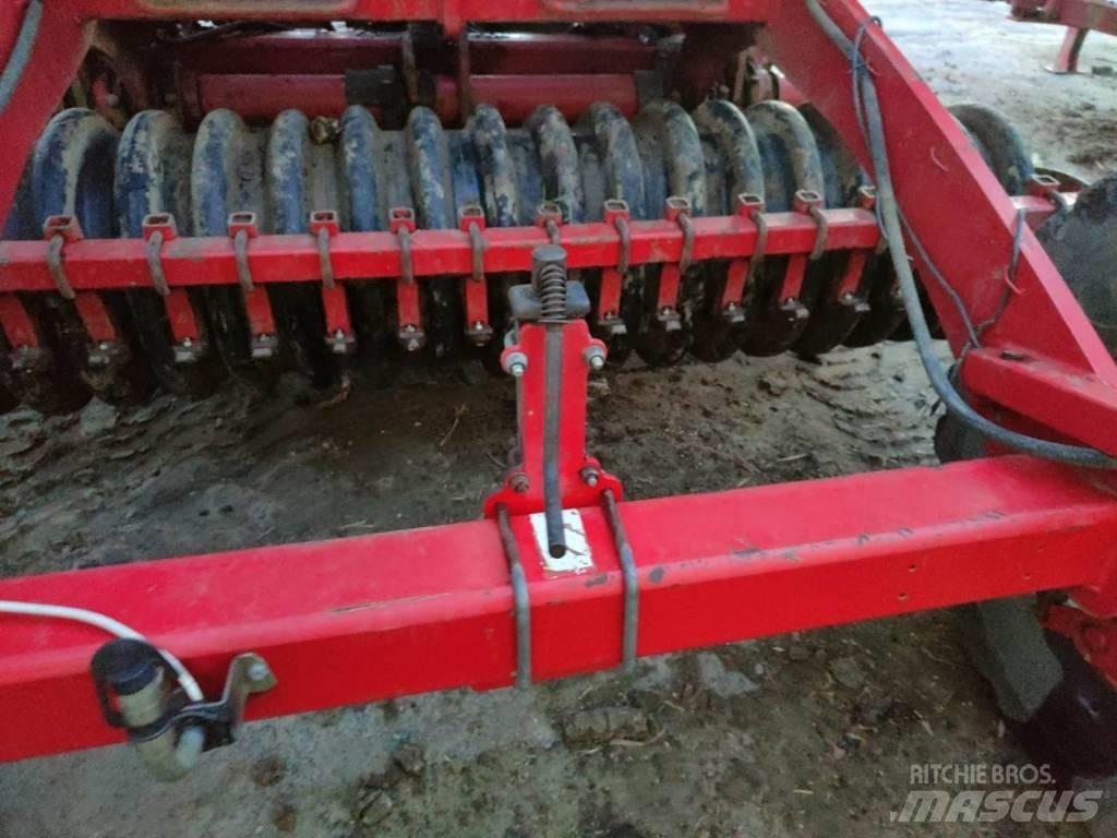 Horsch JOCKER 12 RT Kiekkomultaimet ja lautasäkeet
