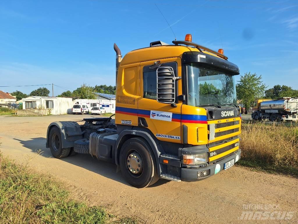 Scania P124LA4X2NA Vetopöytäautot