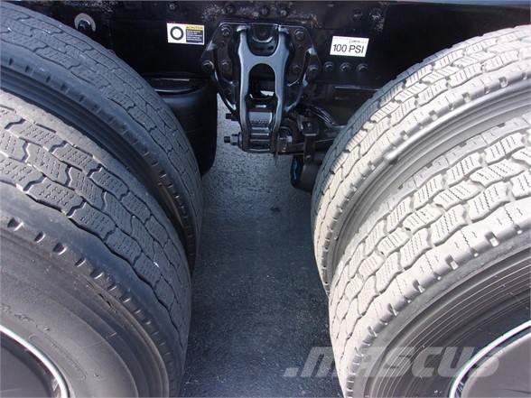 Kenworth T680 Vetopöytäautot