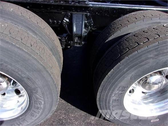 Kenworth T680 Vetopöytäautot