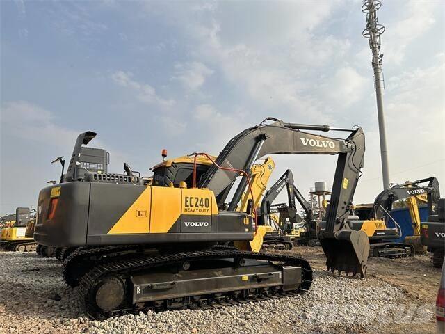 Volvo EC240 Telakaivukoneet