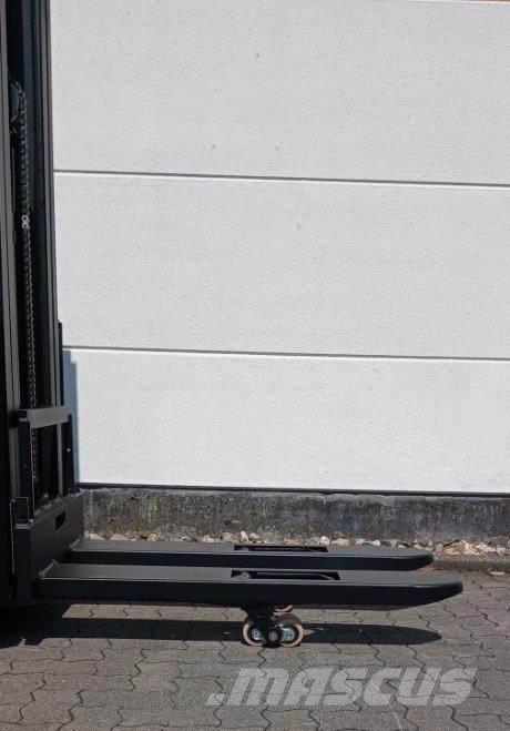 Toyota SWE160L Käyden ajettavat pinoamistrukit