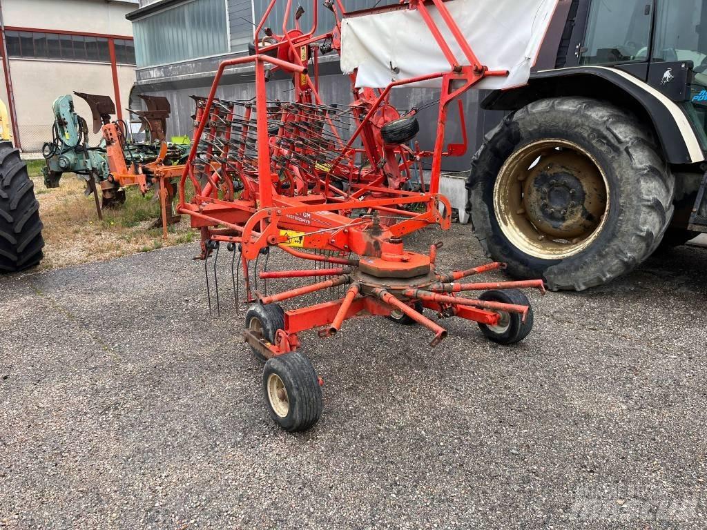 Kuhn GA 4121 G M Pöyhimet ja haravat