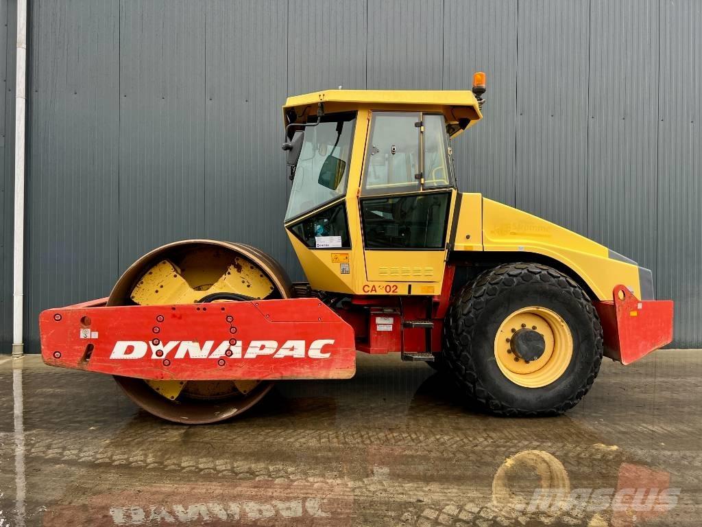Dynapac CA302D Yksivalssijyrät