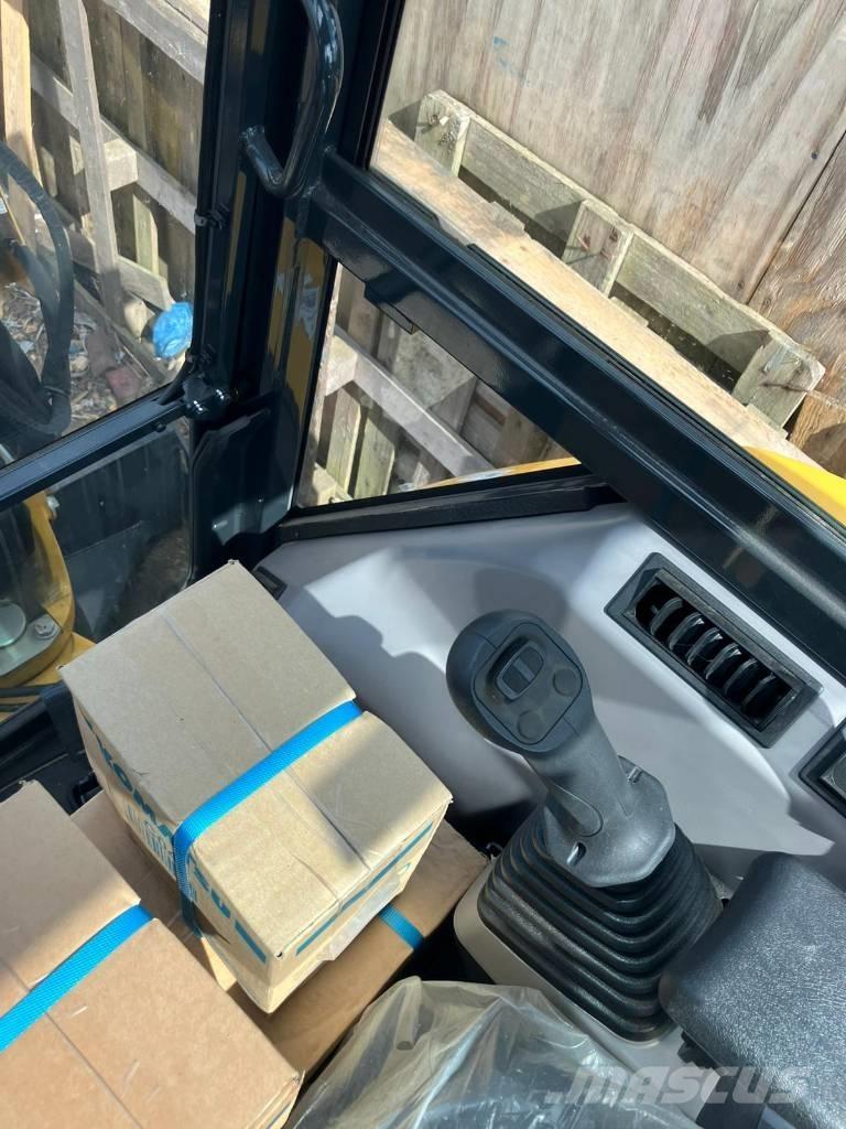 Komatsu PC 26 MR Minikaivukoneet < 7t