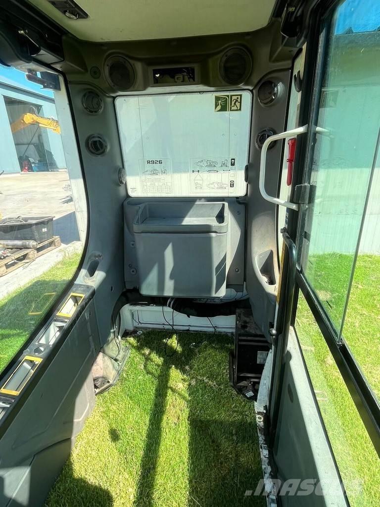 Liebherr 11407040 Ohjaamot ja sisustat
