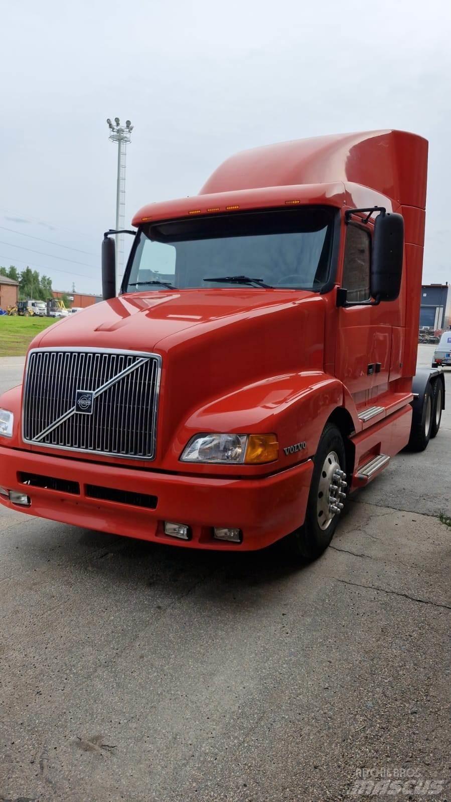 Volvo VNL-4 Vetopöytäautot