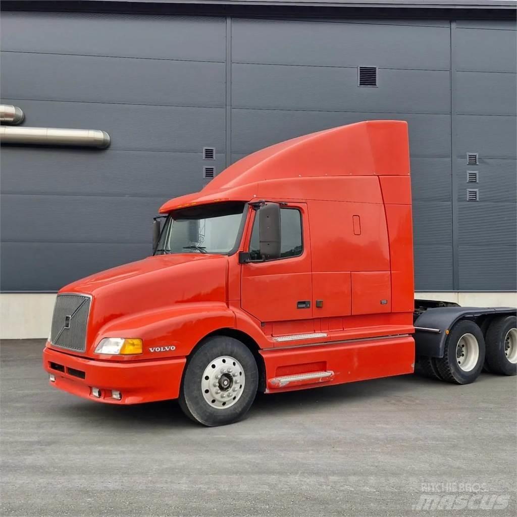 Volvo VNL-4 Vetopöytäautot