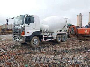 Hino 700 Betonikuorma-autot