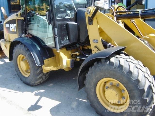 CAT 906 M Pyöräkuormaajat