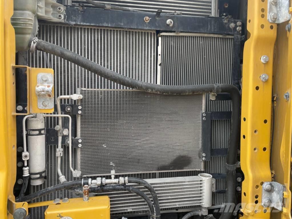 CAT 320 Telakaivukoneet