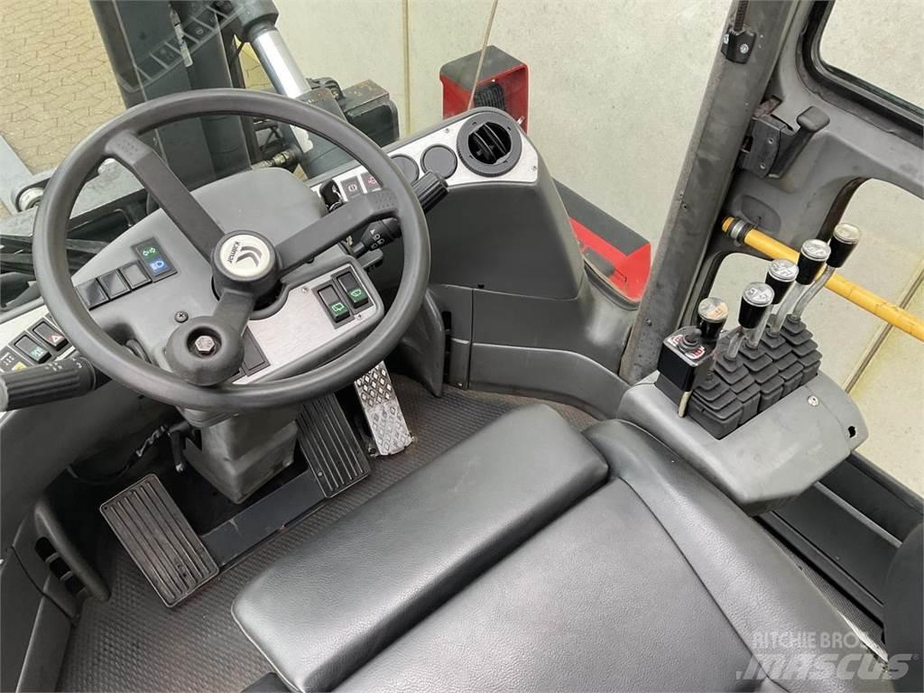Kalmar DCE 140-6 Dieseltrukit