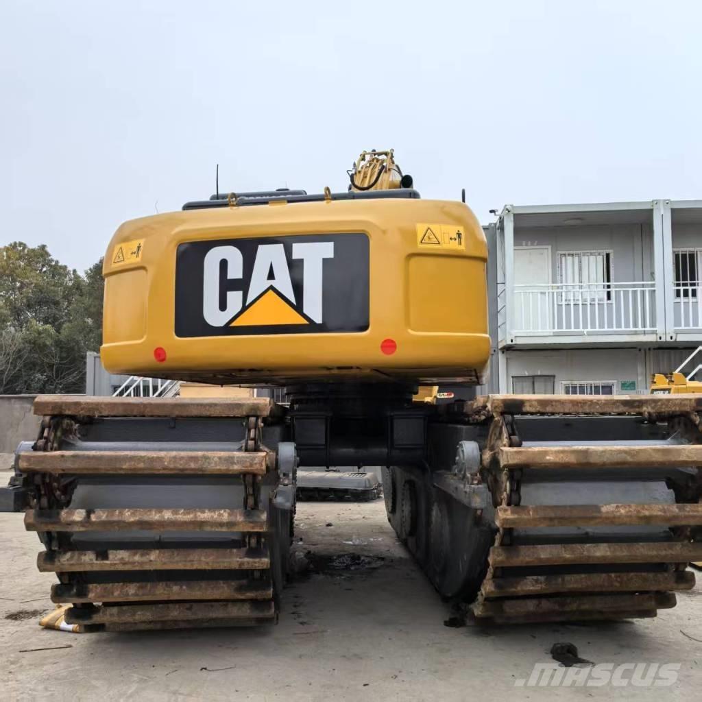 CAT 320 D Amfibio-kaivinkoneet