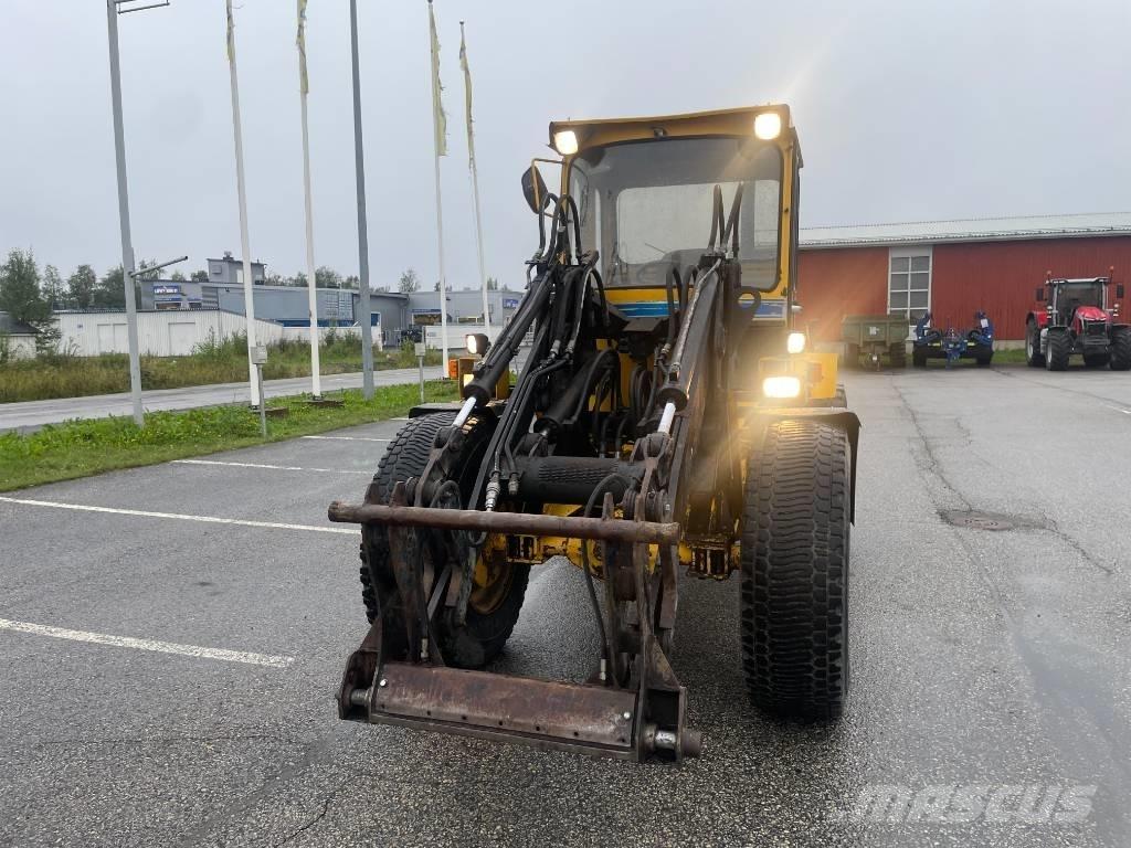 Volvo BM 4200 Pyöräkuormaajat