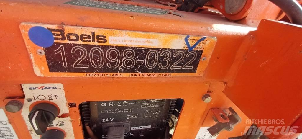 SkyJack SJIII 3219 Saksilavat