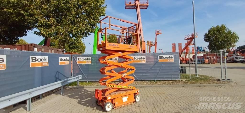 SkyJack SJIII 3219 Saksilavat