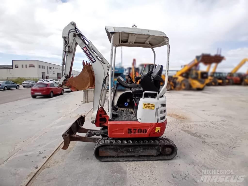 Takeuchi TB 215 R Minikaivukoneet < 7t