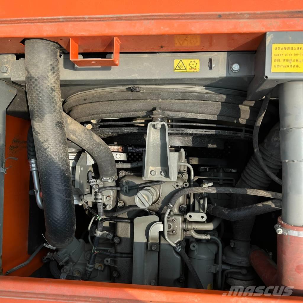 Hitachi 130 Telakaivukoneet