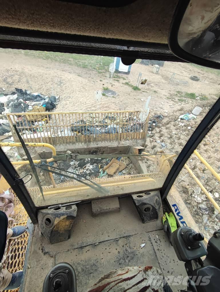 Tana G290 Kaatopaikkajyrät