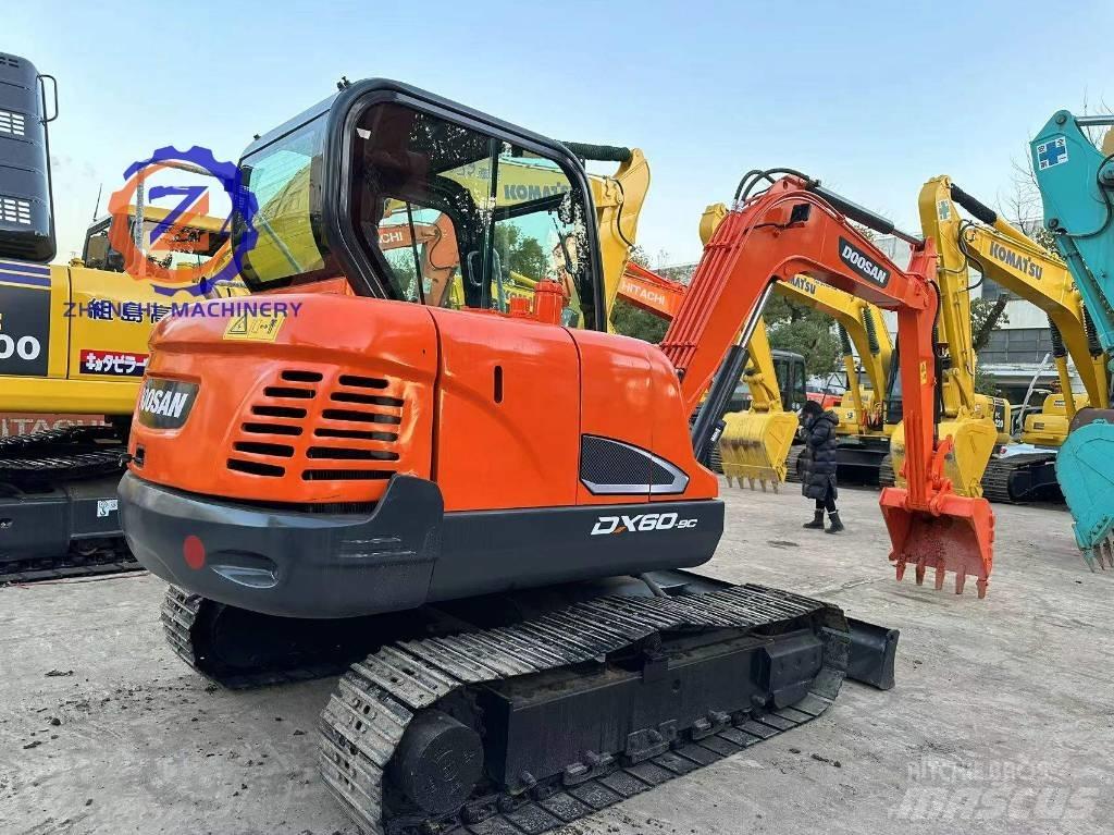 Doosan DX 60 Minikaivukoneet < 7t