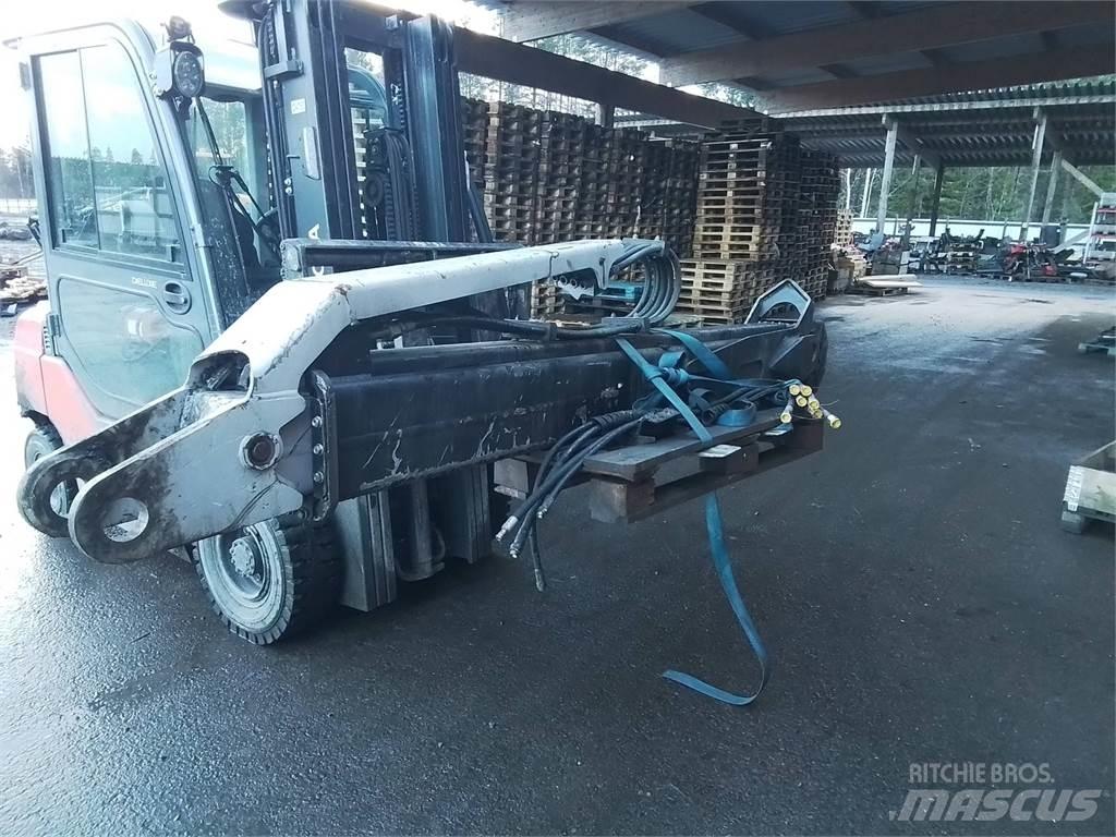 Komatsu 165F Kuormatraktorinosturit
