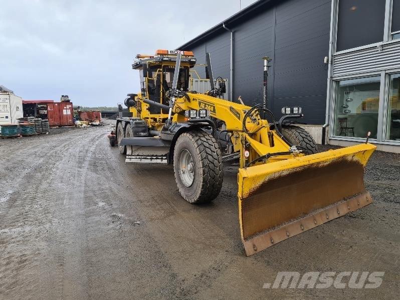 Veekmas FG 244 Tiehöylät