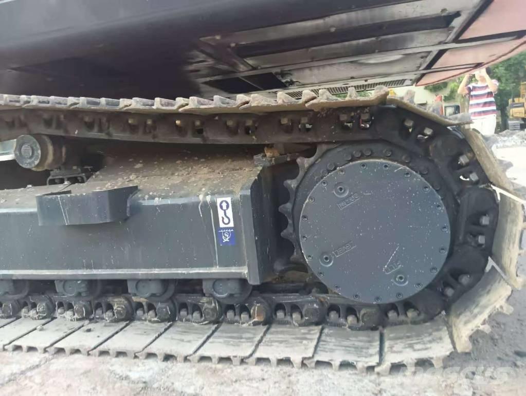 Doosan DX 225 LC Telakaivukoneet