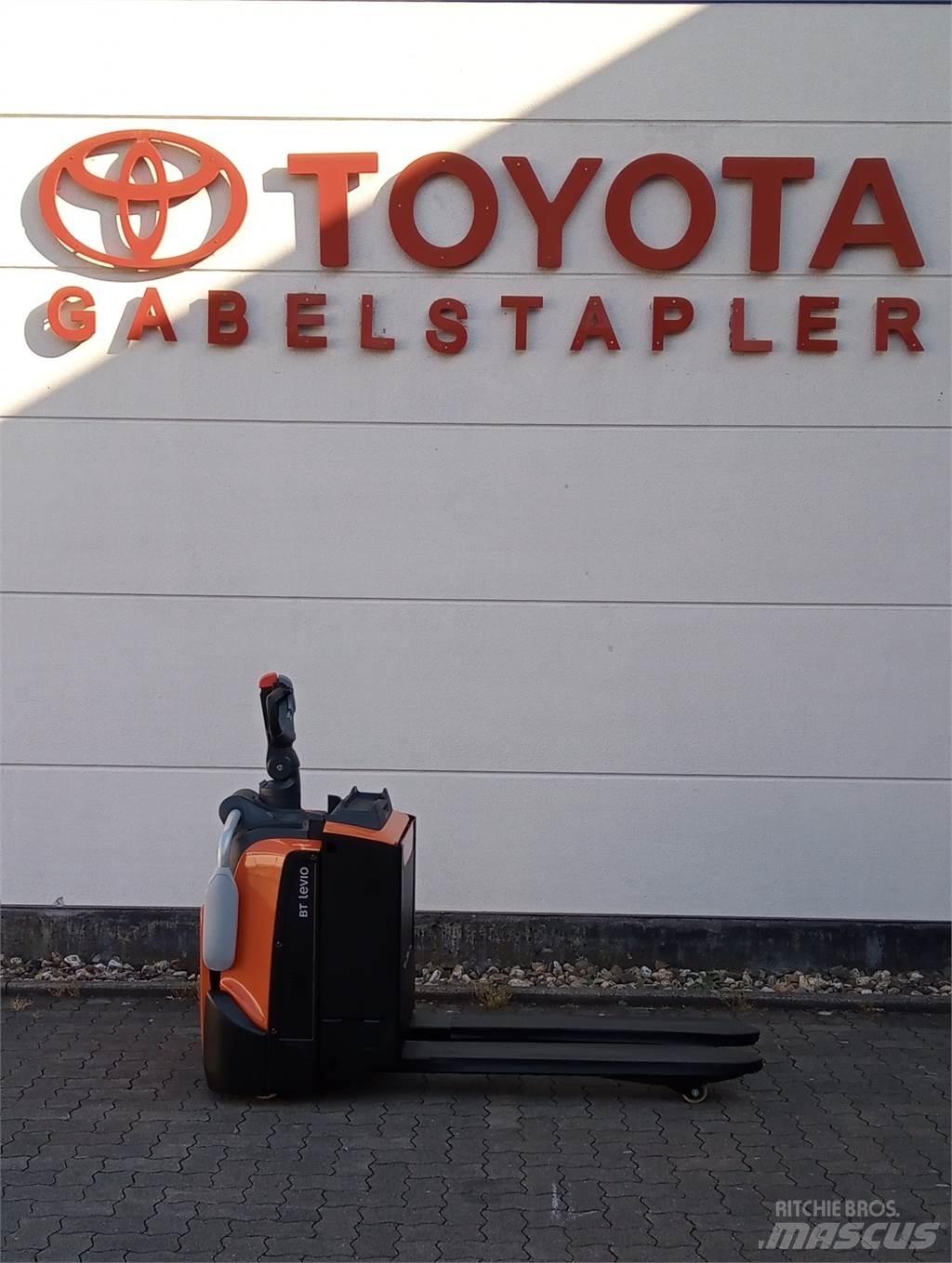 Toyota LPE200 Lavansiirtotrukit