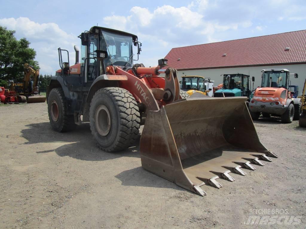 Hitachi ZW 220  Waage Pyöräkuormaajat
