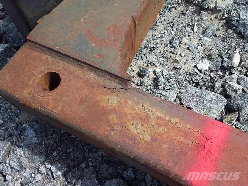 Valmet 890 Muut